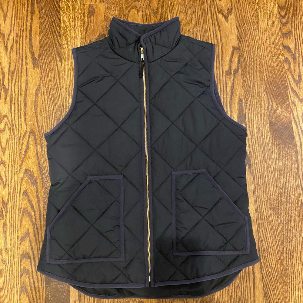 Jcrew Black puffer Vest gold zipper size M - Never worn NWOT